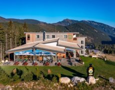 Hotel Strachan Family