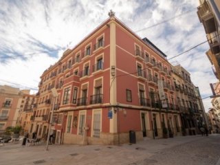La Milagrosa Hotel and Apartments