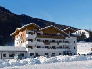 Hotel Bergkristall SKI