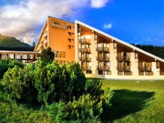 Hotel FIS