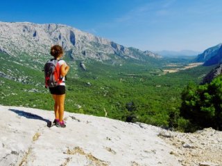 Turistika divokou Sardinií