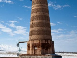 Kyrgyzstán, Uzbekistán