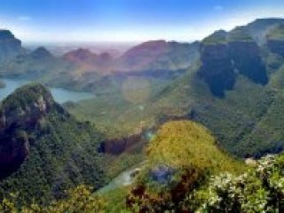 The Southern Cross (Shongololo Express)
