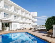 Hotel Tora