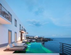 White Exclusive Suites & Villas