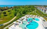 Pareus Beach Resort