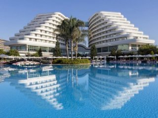 Miracle Resort