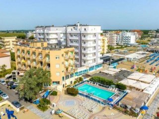 Hotel Bikini Tropicana