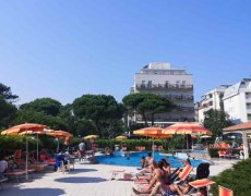 Hotel Ausonia
