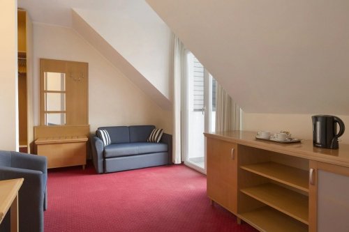 Ramada Hotel & Suites (ex Prisank)