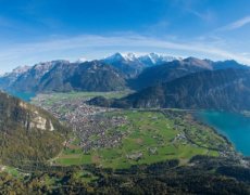 Vlakem a lodí od Jungfrau až pod Mont Blanc