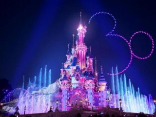 Disneyland, Eiffelova věž a Aquarium de Paris