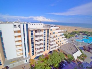 Aparthotel Holiday