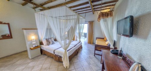 Hotel Karafuu Beach Resort