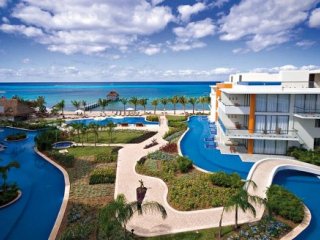 Secrets Aura Cozumel