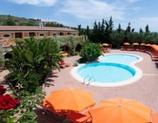 Residence Baia Infreschi s bazénem