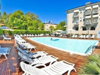 Hotel St. Moritz s bazénem