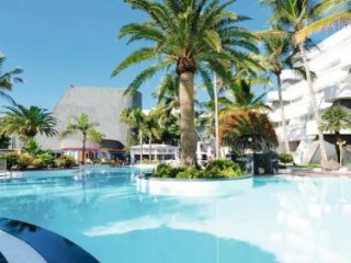 Hotel Plus Fariones Suite Hotel