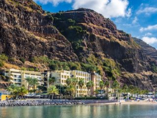 Hotel Calheta Beach