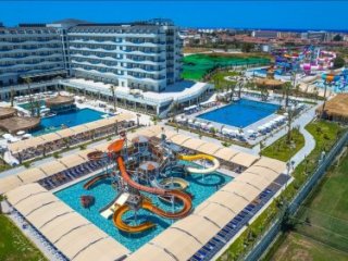 Hotel Dream Water World