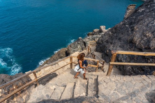 YOUNG & ACTIVE FUERTEbailaVENTURA