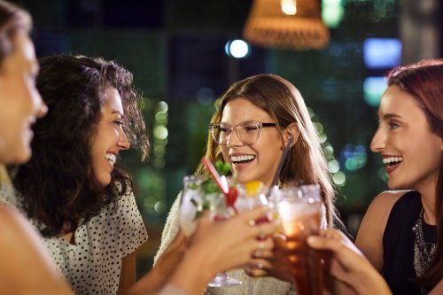 YOUNG & ACTIVE FUERTEbailaVENTURA