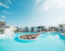 Hotel Ostria Beach Resort and Spa