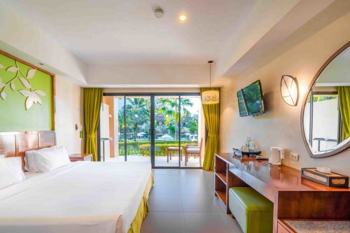 Hotel The Leaf Oceanside by Katathani