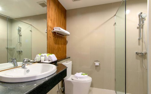 Hotel The Leaf Oceanside by Katathani