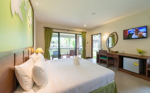 Hotel The Leaf Oceanside by Katathani