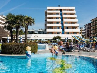 Aparthotel Holiday