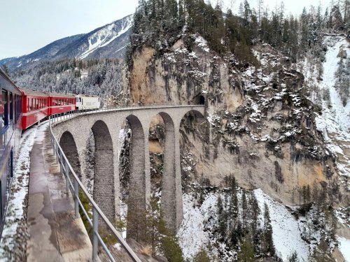 Zimní kouzlo švýcarských drah