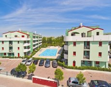 Residence Roberta s bazénem