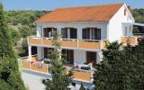 Katalog zájezdů, Apartmány Zora