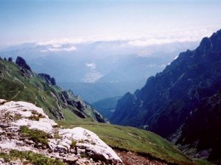 Hory a kláštery Drákulovy Transylvánie