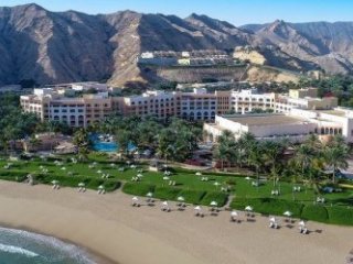Hotel Shangri-La Al Bandar