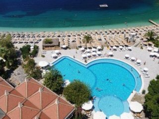 Hillside Beach Club