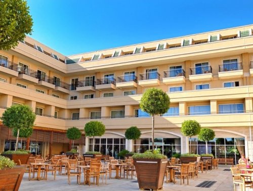 Crystal De Luxe Resort And Spa