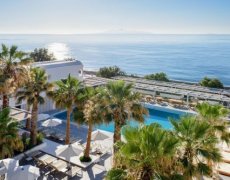 Kamari Beach Hotel