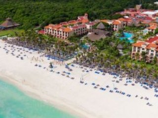 Sandos Playacar Beach resort