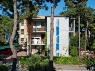 Condominio Flora