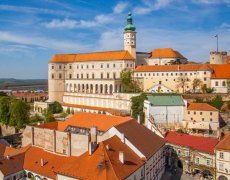 NOČNÍ OTEVŘENÉ SKLEPY, Hotel TEMPL - Mikulov