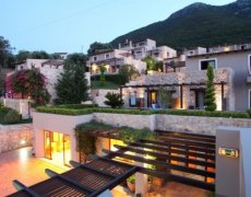 Tesoro Hotel Nikiana