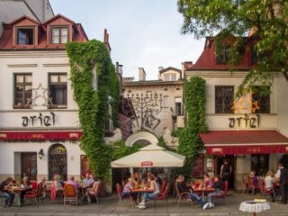 Daniel Griffin Aparthotel 3, Krakow, vlakem