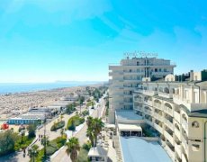 Hotel Yes Touring