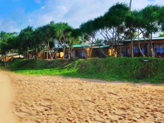 THE BEACH CABANAS RETREAT AND SPA 3