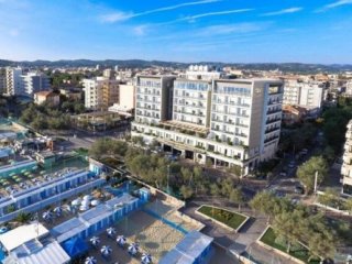 Hotel Charlie
