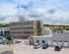 NA KOLE VINOHRADY UHERSKOHRADIŠŤSKA, hotel FABRIKA