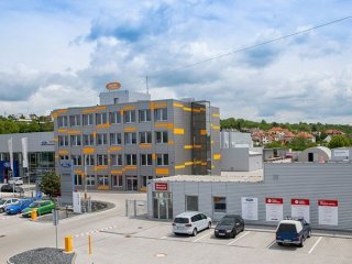 NA KOLE VINOHRADY UHERSKOHRADIŠŤSKA, hotel FABRIKA