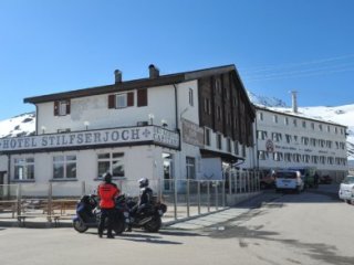 Hotel Stelvio Pass  - Passo dello Stelvio - 2758 m.n.m.